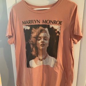 16 comfy tees!!!